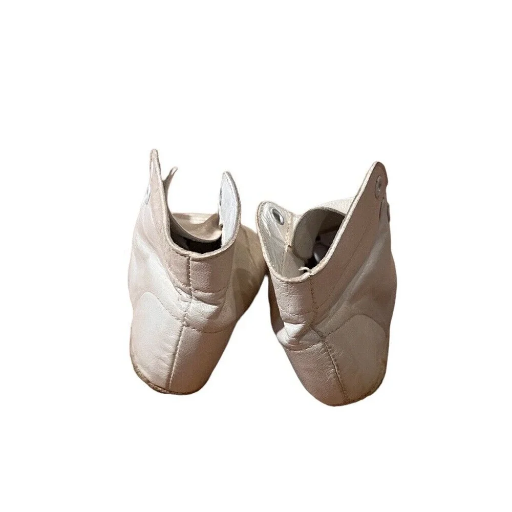 Two pairs vintage baby shoes Buntees Leather and flowers on toes White